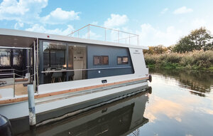 Houseboat - Havelsee/ Brandenburg , Germany - DBB041 1
