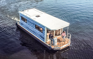 Houseboat - Stadthafen Hennigsdorf , Germany - DBE153 1