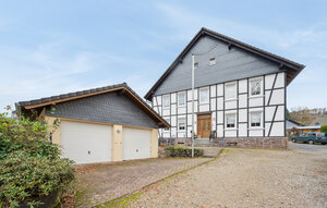 Apartment - Attendorn-Dünschede-Sauerland , Germany - DNW373 1