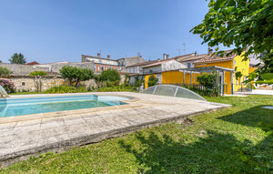 Holiday Home - Saint-Jean-d'Angély , France - FCH434 1