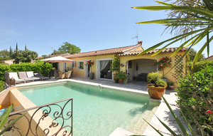Holiday Home - Bagnols en Forêt , France - FCV094 1