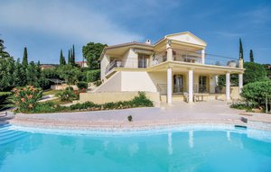 Holiday Home - Les Issambres , France - FCV495 1