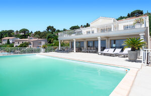 Holiday Home - Les Issambres , France - FCV629 1