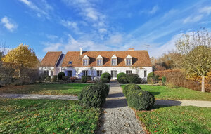 Holiday Home - Yèvre-la-Ville , France - FER013 1