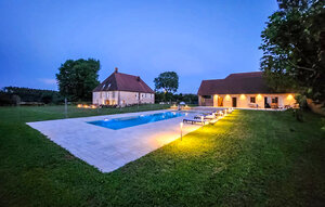 Holiday Home - Aresches , France - FFJ007 1