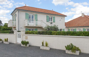 Holiday Home - Chalons-en-Champagne , France - FHM002 1