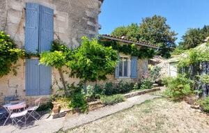 Holiday Home - Champagne-Mouton , France - FJC136 1