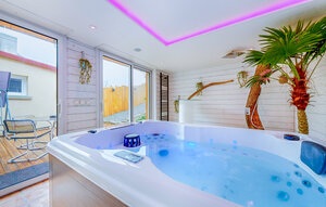 Holiday Home - Neuilly le Vendin , France - FVA051 1