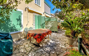 Apartment - Sanary-sur-Mer , France - FVV105 1