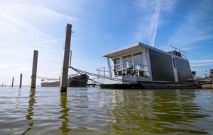 Houseboat - Biddinghuizen , Holland - HFL010 1