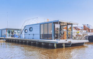 Houseboat - Uitgeest , Holland - HNH256 1
