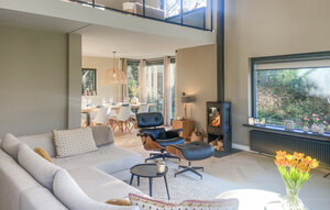 Holiday Home - Bergen , Holland - HNH812 1