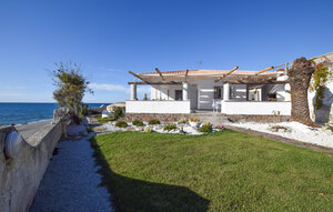 Holiday Home - Gizzeria Lido , Italy - IKK978 1