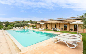 Holiday Home - Chiaramonte Gulfi , Italy - ISR209 1