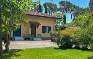 Holiday Home - Poveromo , Italy - ITD053 1