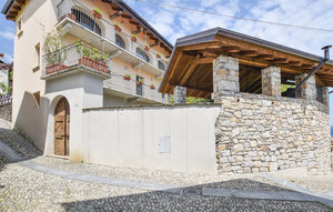 Holiday Home - Madonna del Sasso - Boleto , Italy - IVO135 1