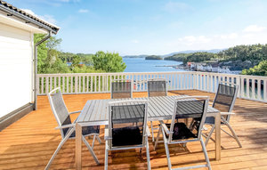 Holiday Home - Vestvikvågen , Norway - N18361 1