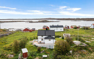Holiday Home - Kvalværøya/Frøya , Norway - N38583 1