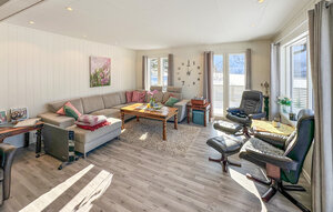 Holiday Home - Stokmarknes , Norway - N39223 1