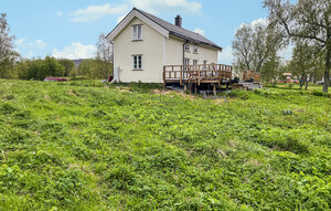 Holiday Home - Sørfinnset , Norway - N39237 1