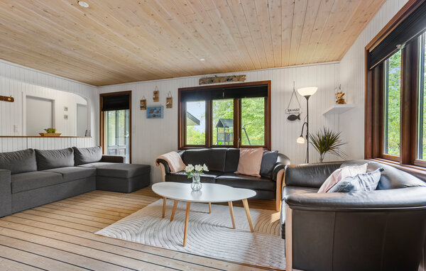 Genießen Sie erholsame Urlaubstage in diesem gemütlichen Ferienhaus mit schönem Außenbereich.

Dieses einladende Ferienhaus eignet sich ideal für eine Auszeit in naturnaher Umgebung an der dänis..