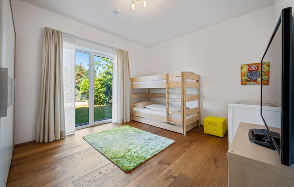 Apartment - Pörtschach , Austria - AKA255 604