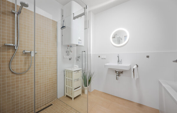 Apartment - Pörtschach , Austria - AKA257 701