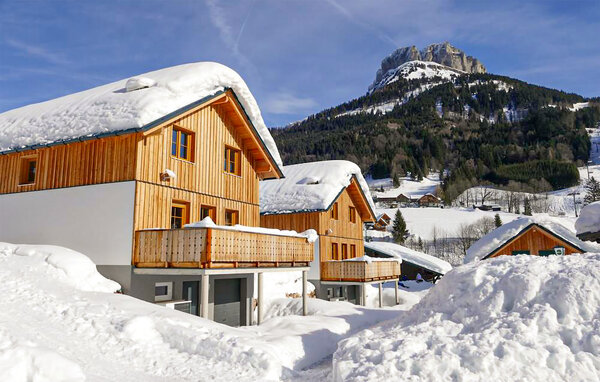 Lomatalo Ferienhaus mit Bergpanorama