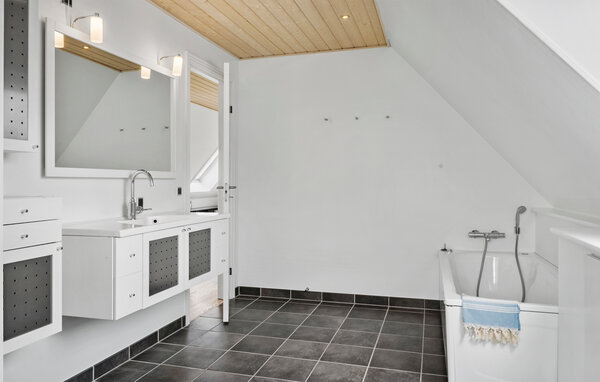 Feriehuse - Gyldendal / Hostrup Strand , Danmark - B51043 702