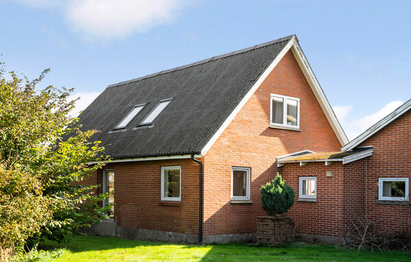Semesterhus - Lyngs Strand , Danmark - B52319 81