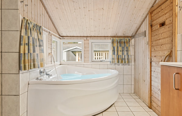 Feriehuse - Thorup Strand , Danmark - B70057 8