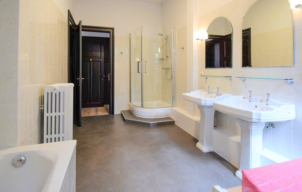 Semesterhus - Spa , Belgien - BLU089 705