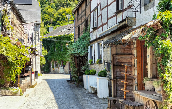 Semesterhus - Rendeux , Belgien - BLX098 904