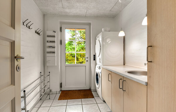 Feriehus - Vester Husby , Danmark - C04414 701