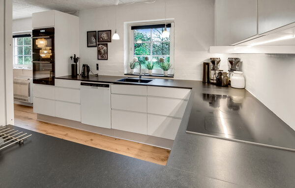 Feriehus - Vester Husby , Danmark - C04414 401