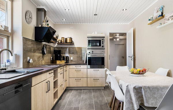 Feriehuse - Husby , Danmark - C04639 401