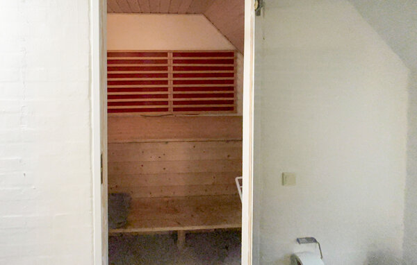 Feriehuse - Vester Husby , Danmark - C04690 802