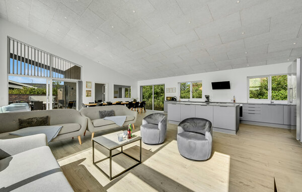 Holiday Home - Søndervig , Denmark - C09642 302