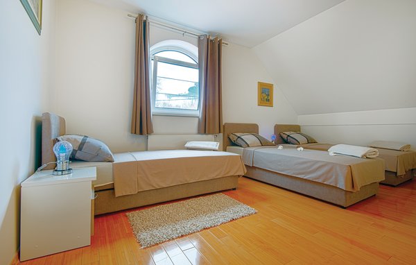 Vakantiehuis - Varazdin-Varazdinske Toplice , Kroatië - CCC077 617