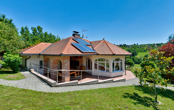 Feriehus - Varazdin-Varazdin Breg , Kroatia - CCC098 85