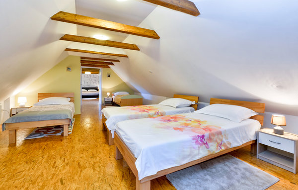 Holiday Home - Zagreb-Bedenica , Croatia - CCC197 603