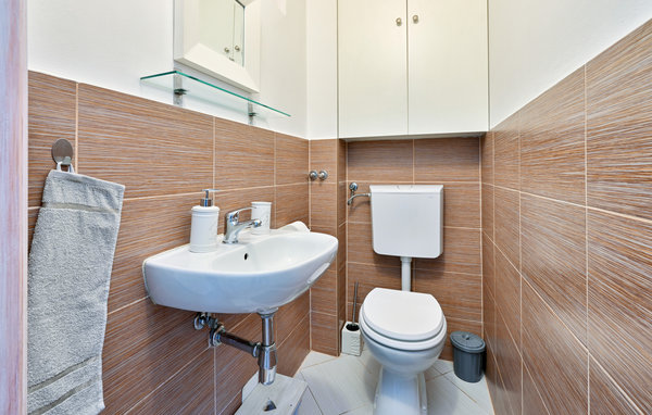 Domy wakacyjne - Varazdin-Gornji Kneginec , Chorwacja - CCC334 703