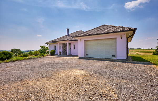 Semesterhus - Krizevci , Kroatien - CCC386 82