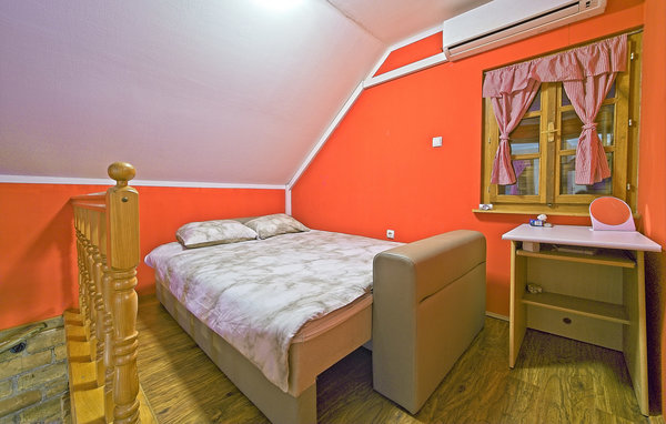 Domy wakacyjne - Zagreb-Dubranec , Chorwacja - CCC400 501