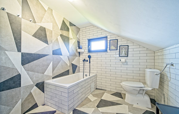 Holiday Home - Jastrebarsko-Ivancici , Croatia - CCC448 702