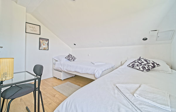 Holiday Home - Jastrebarsko-Ivancici , Croatia - CCC448 602