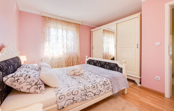 Holiday Home - Zagreb-Vurnovec , Croatia - CCC495 604