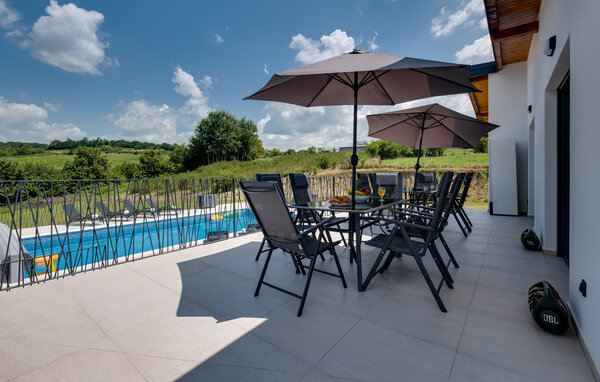 Holiday Home - Vrbovec - Dvorisce , Croatia - CCC544 2