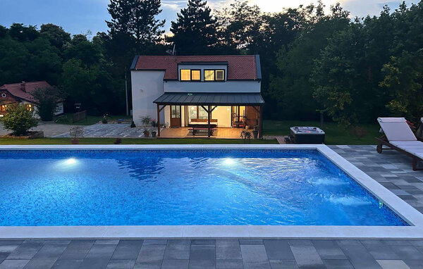 Semesterhus - Durdevac - Cepelovac , Kroatien - CCC582 11