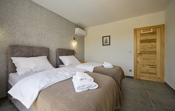 Holiday Home - Bjelovar - Maglenca , Croatia - CCC594 604
